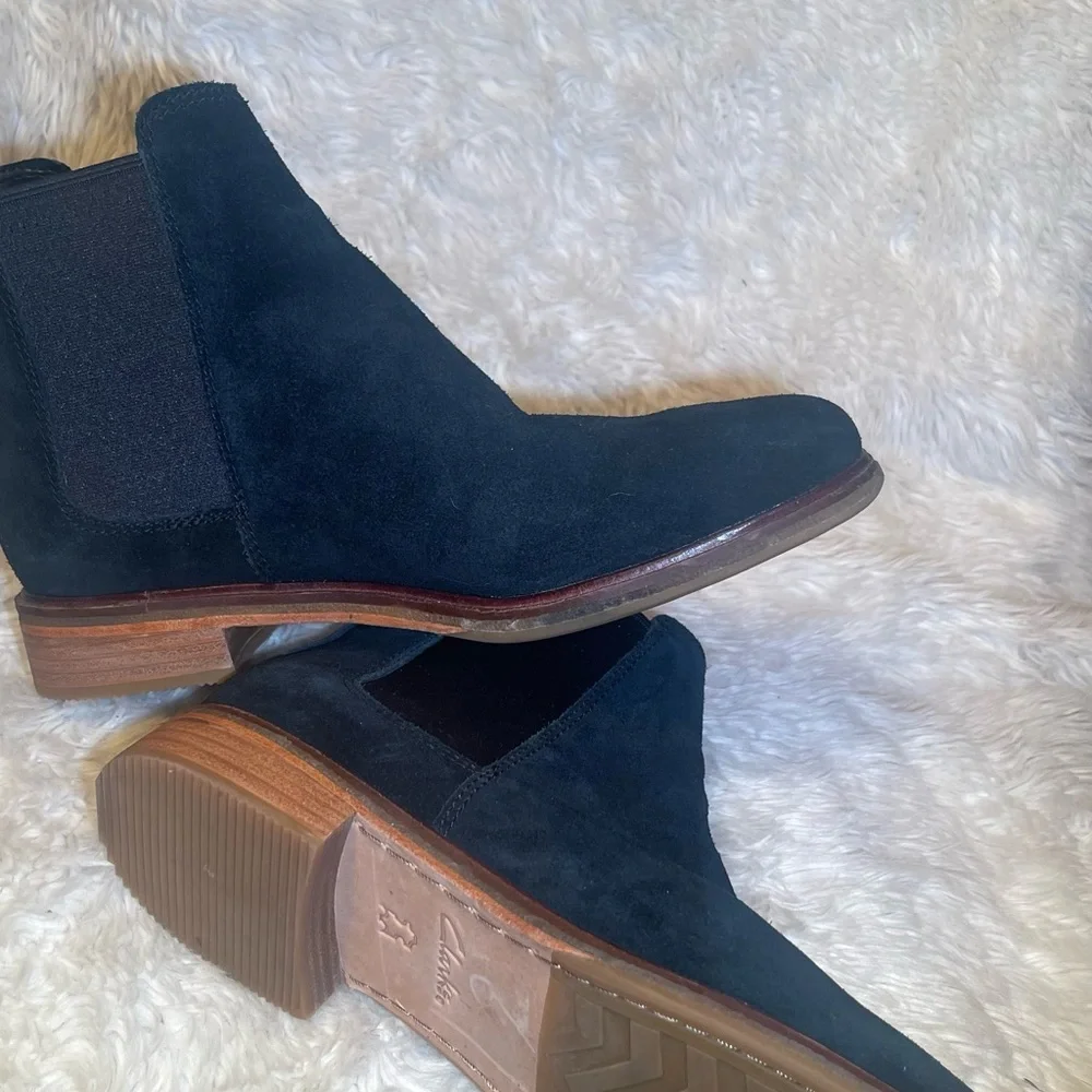 Clarks Suede black ankle boots size 9.5